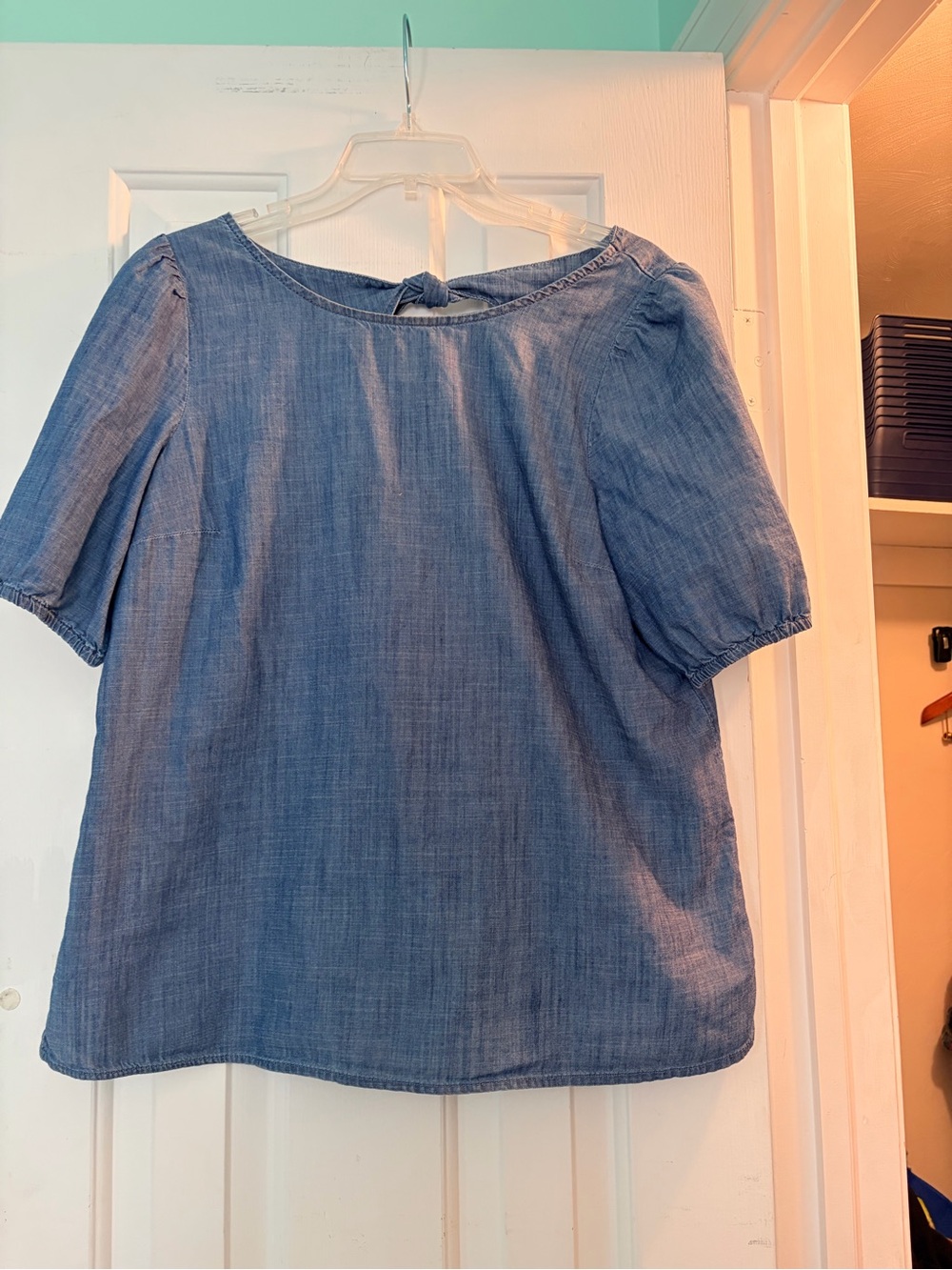 Talbots Women's Blue Chambray Short-Sleeve Blouse